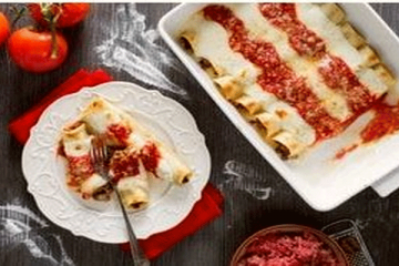 Canelones rellenos de carne y salchicha