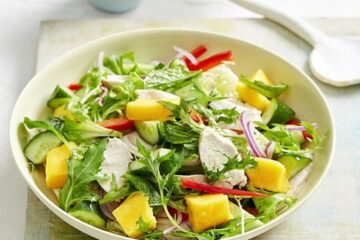 Ensalada tropical de pollo