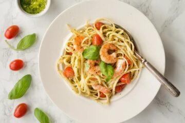 Pasta con Camarones y Pesto Fresco