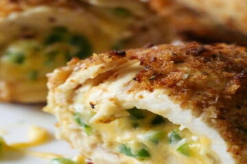 Pollo relleno con queso Jalapeño