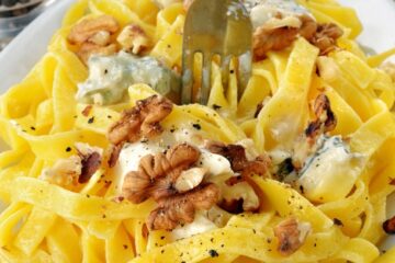 Pasta con gorgonzola y nueces